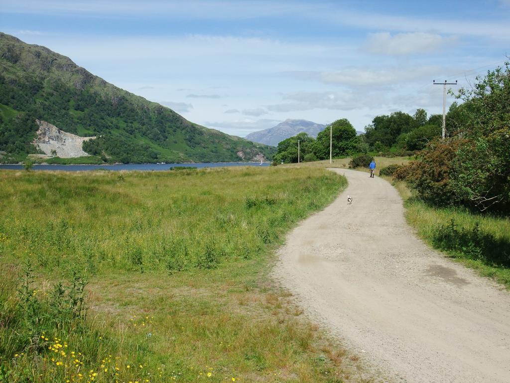 Inverawe Cottages Тейнилт Номер фото